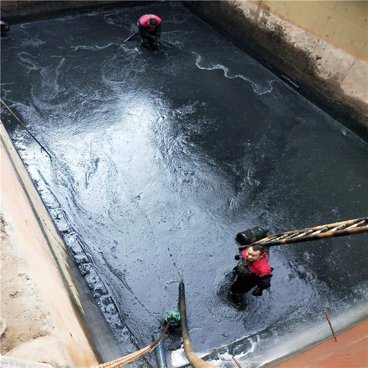 大竹废水池清理